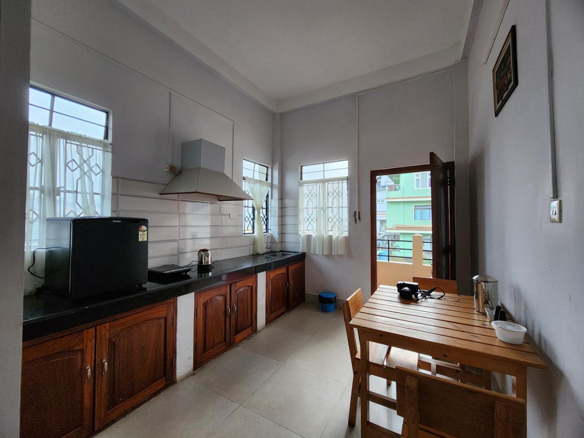 Bed and Breakfast Cafe Sola Shillong Esterno foto
