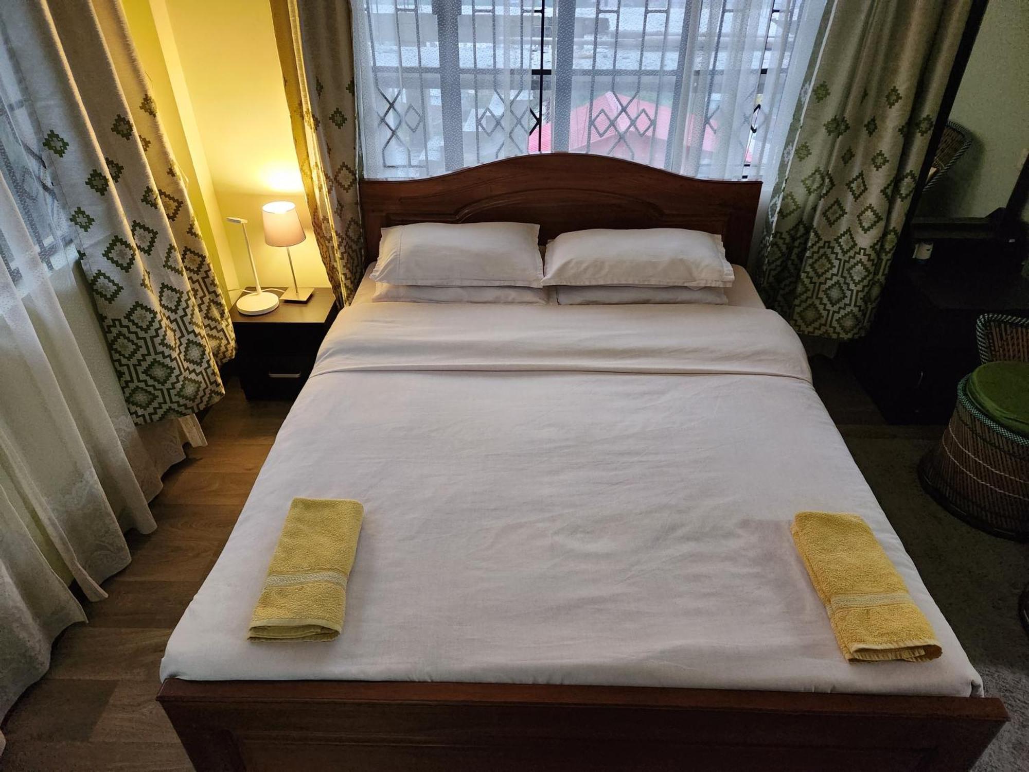 Bed and Breakfast Cafe Sola Shillong Esterno foto
