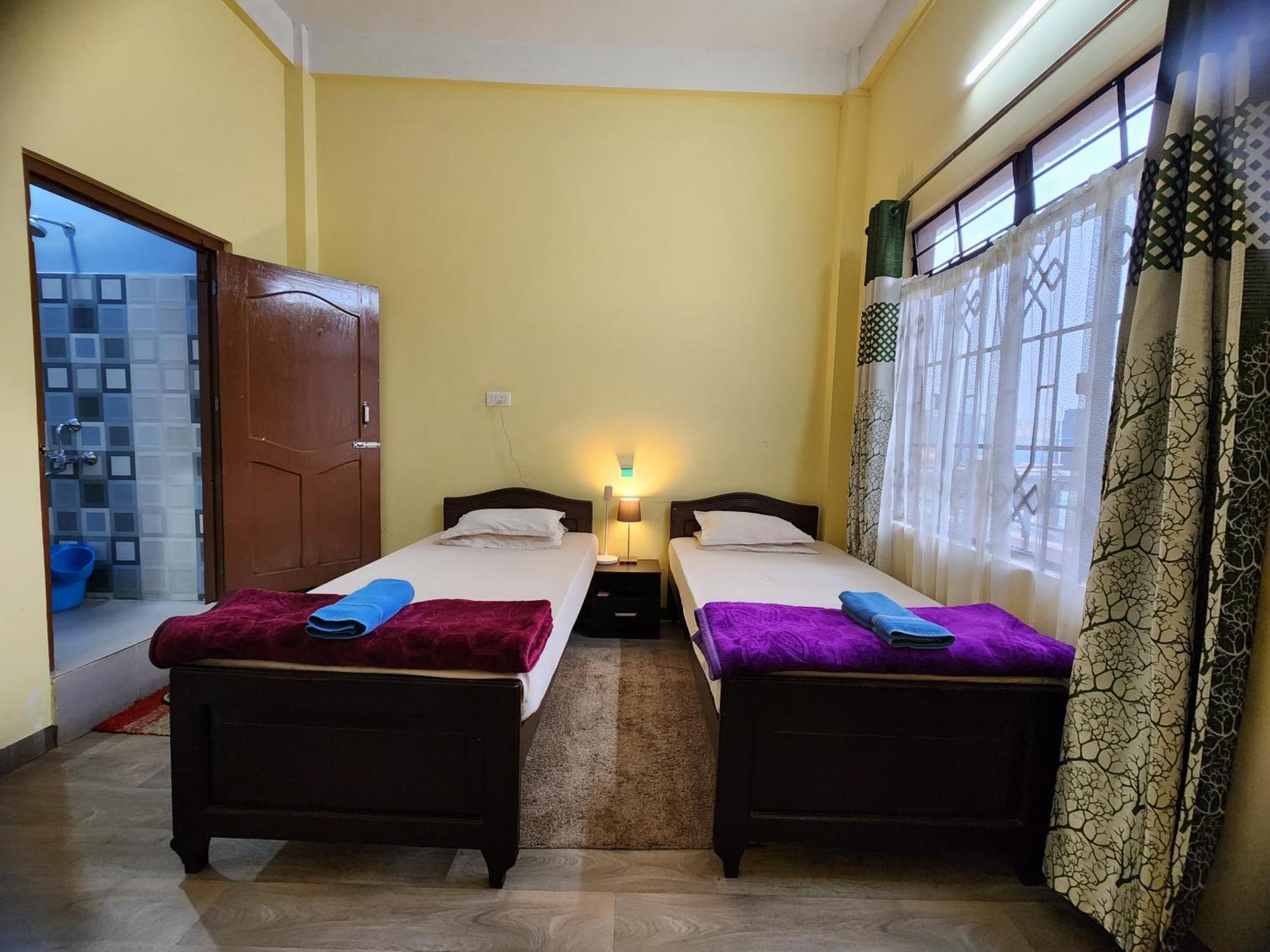 Bed and Breakfast Cafe Sola Shillong Esterno foto