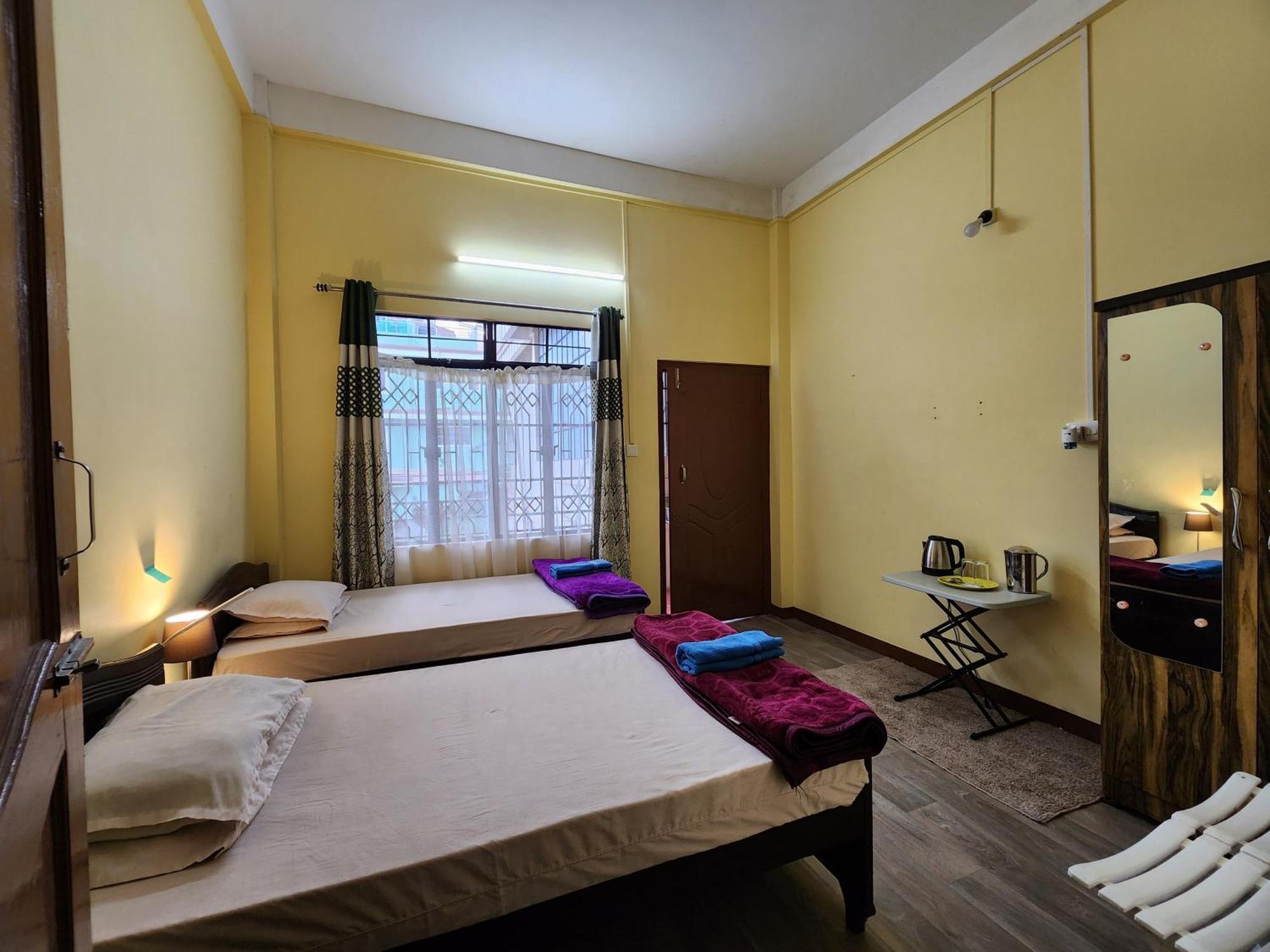 Bed and Breakfast Cafe Sola Shillong Esterno foto