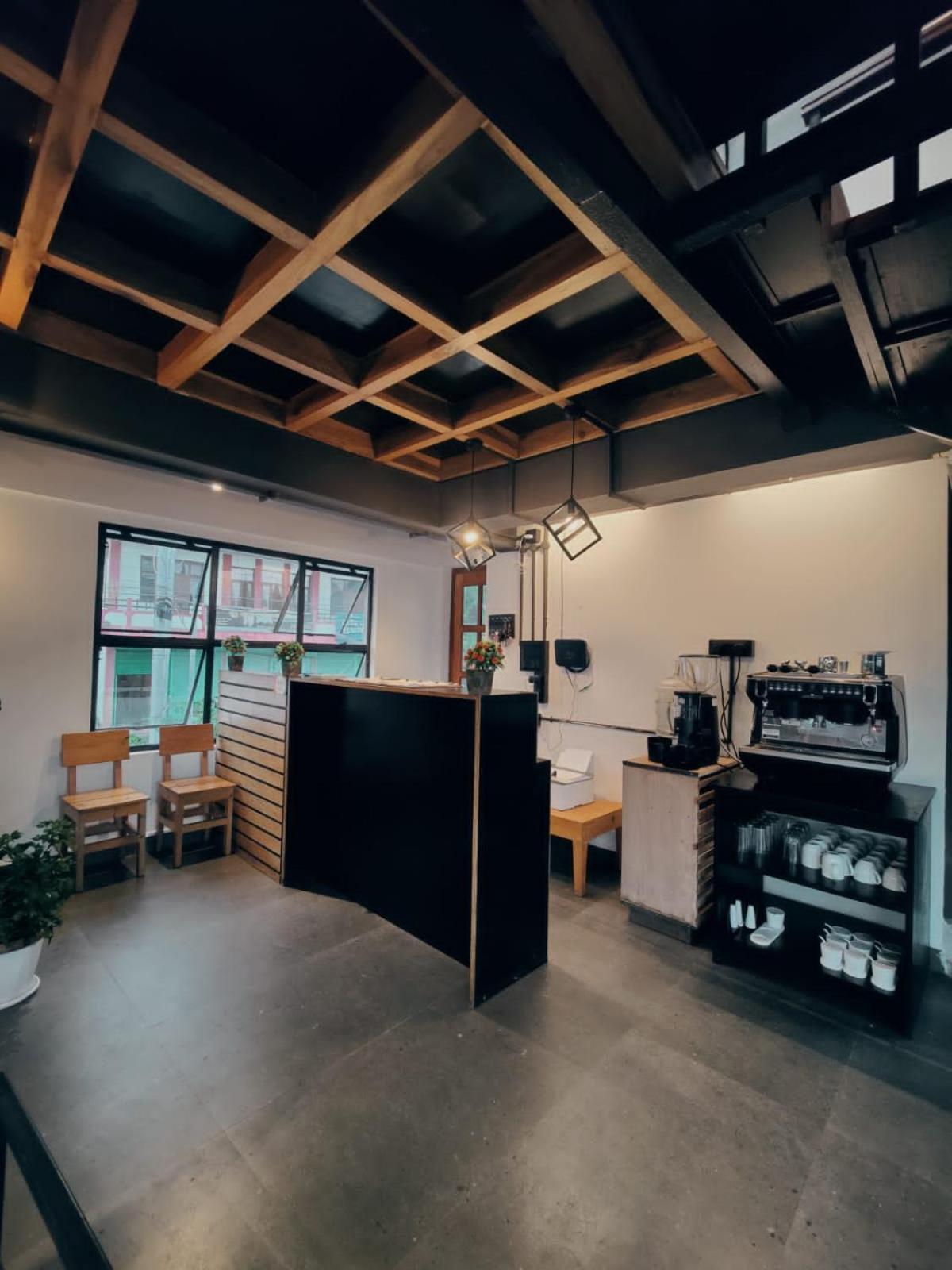 Bed and Breakfast Cafe Sola Shillong Esterno foto