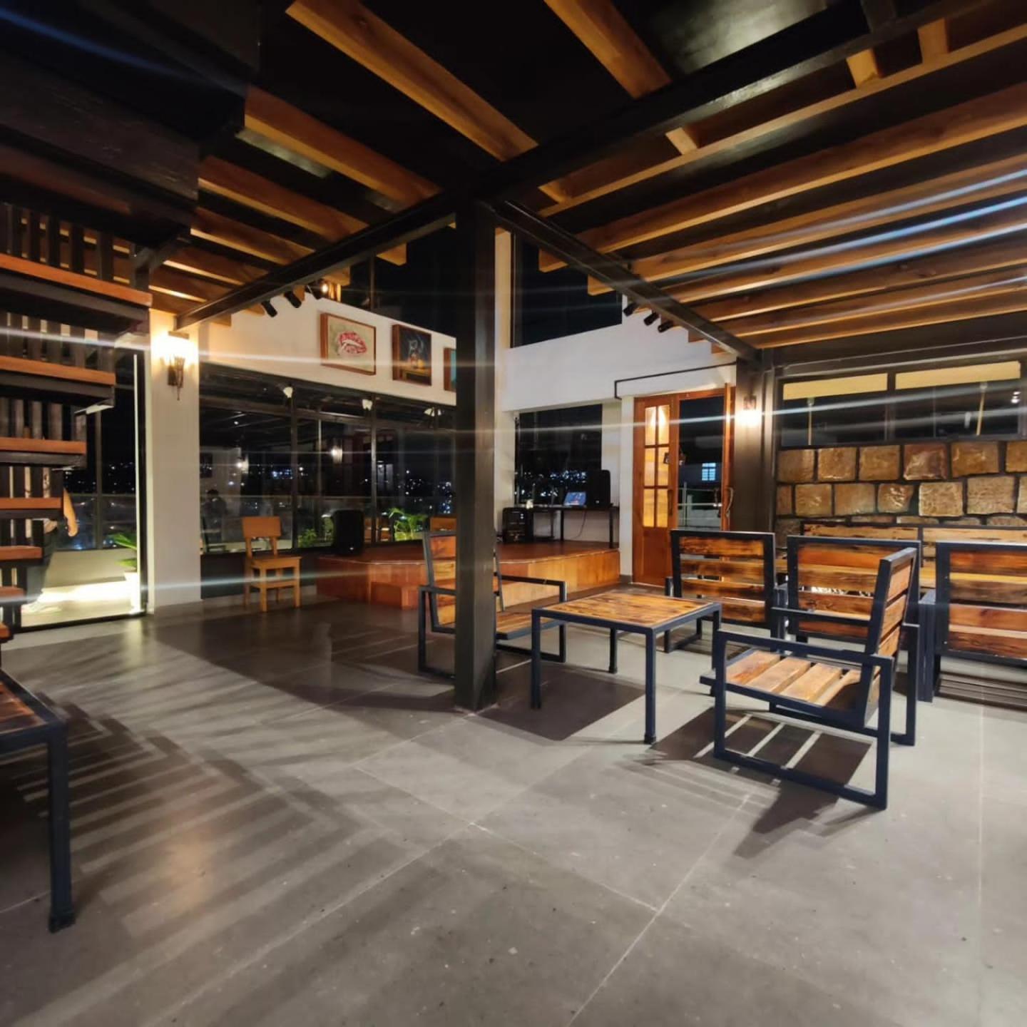 Bed and Breakfast Cafe Sola Shillong Esterno foto