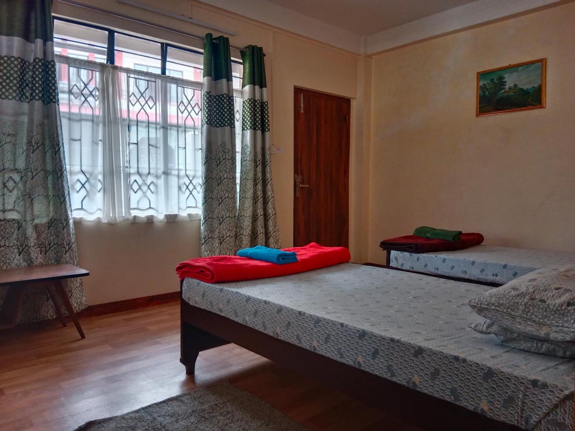Bed and Breakfast Cafe Sola Shillong Esterno foto
